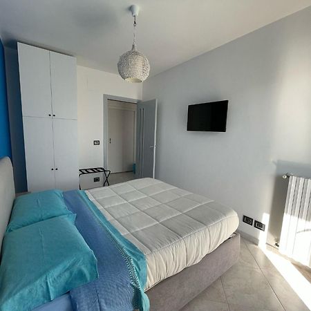 Hotel Wanderlust House Bari Esterno foto