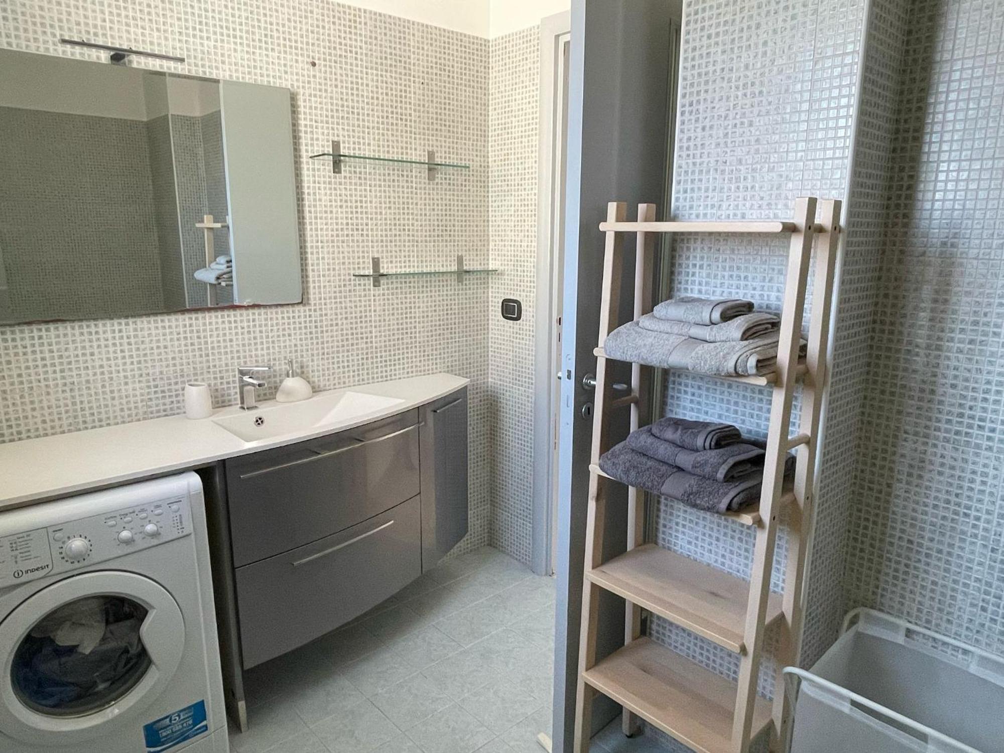 Hotel Wanderlust House Bari Esterno foto