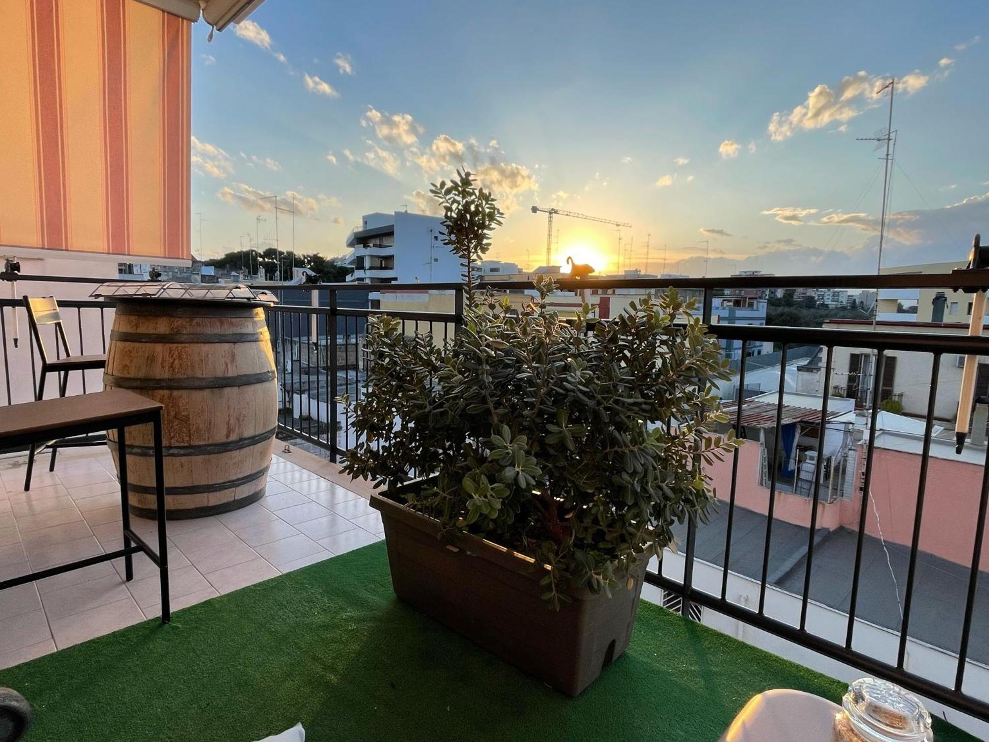 Hotel Wanderlust House Bari Esterno foto